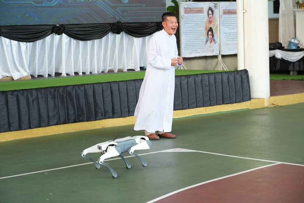 โรงเรียนปรีชานุศาสน์