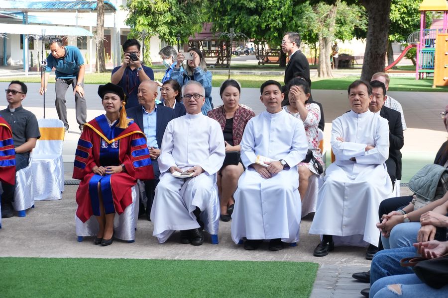 โรงเรียนปรีชานุศาสน์
