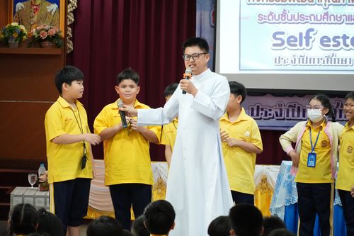 โรงเรียนปรีชานุศาสน์
