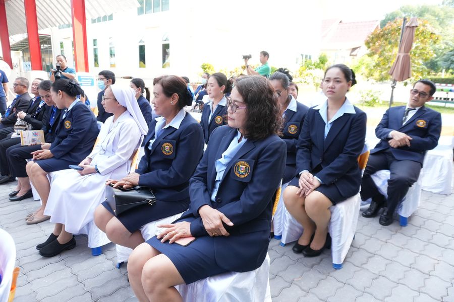 โรงเรียนปรีชานุศาสน์
