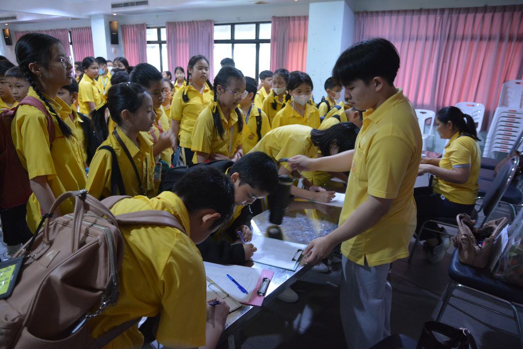 โรงเรียนปรีชานุศาสน์