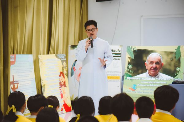 โรงเรียนปรีชานุศาสน์