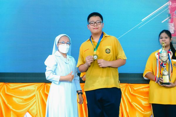 โรงเรียนปรีชานุศาสน์
