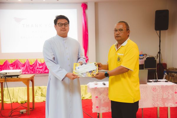 โรงเรียนปรีชานุศาสน์