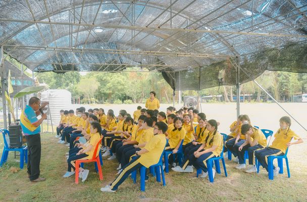 โรงเรียนปรีชานุศาสน์