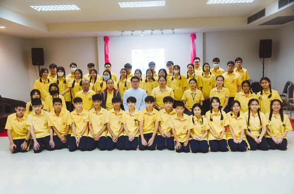 โรงเรียนปรีชานุศาสน์