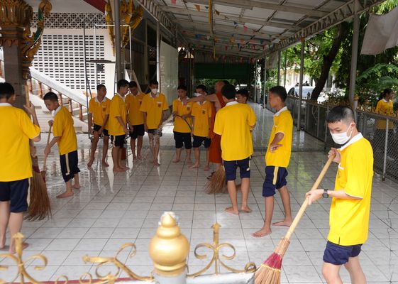 โรงเรียนปรีชานุศาสน์
