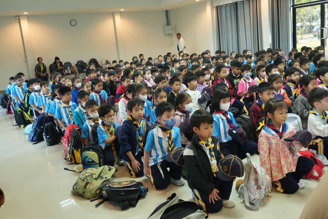 โรงเรียนปรีชานุศาสน์