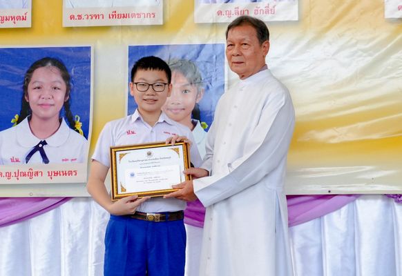 โรงเรียนปรีชานุศาสน์