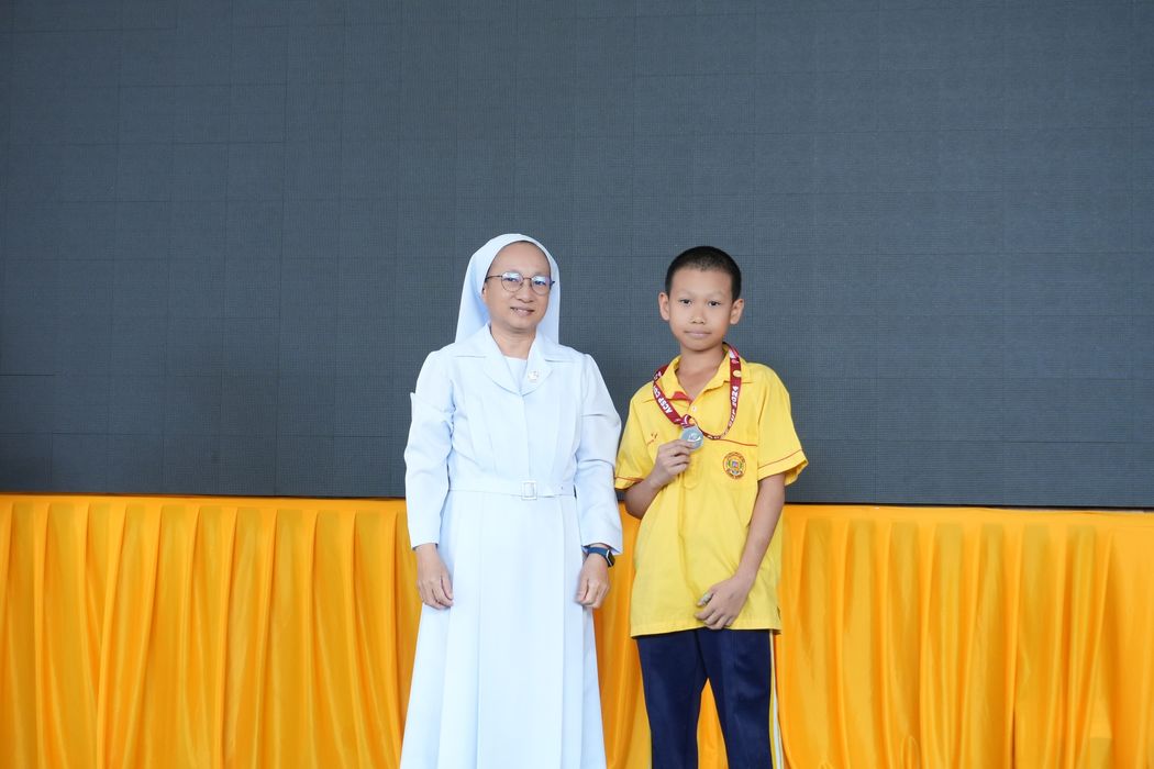 โรงเรียนปรีชานุศาสน์