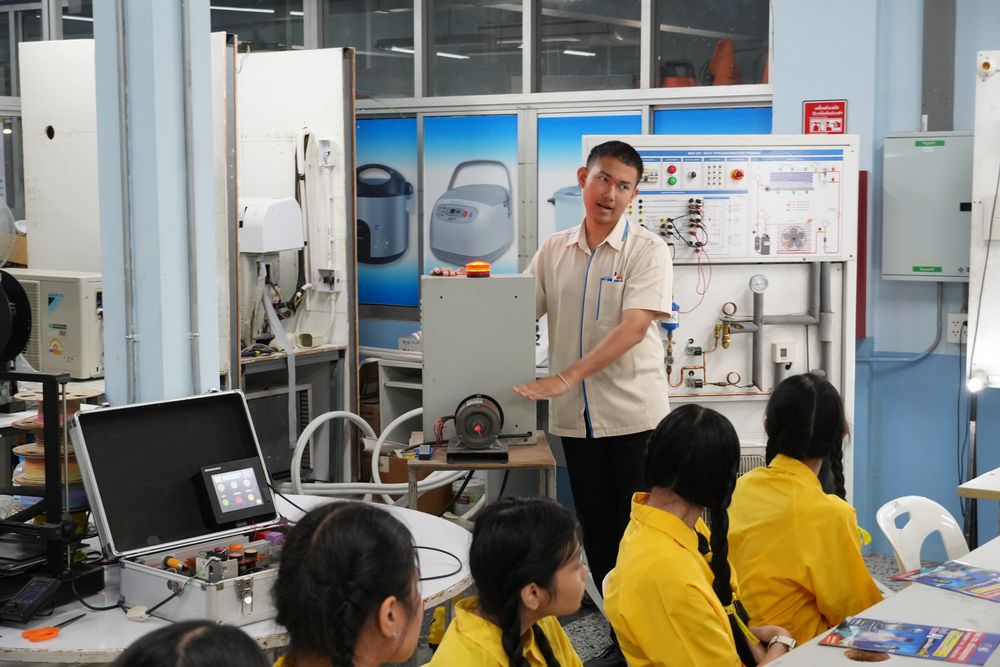 โรงเรียนปรีชานุศาสน์