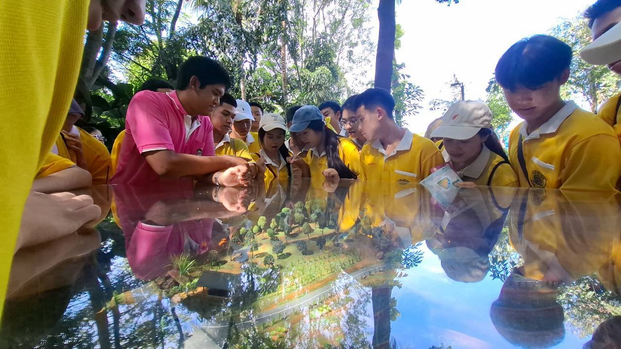 โรงเรียนปรีชานุศาสน์