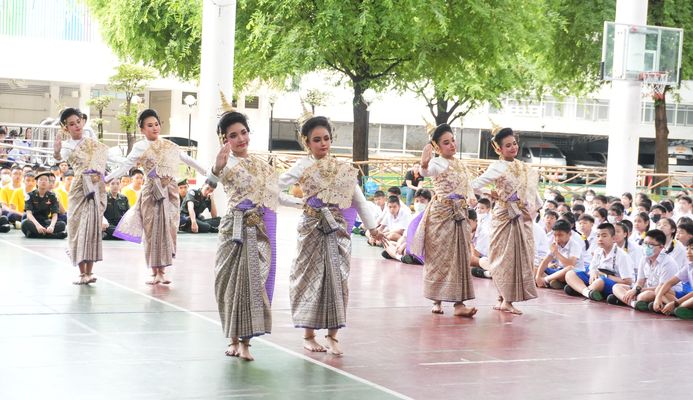 โรงเรียนปรีชานุศาสน์