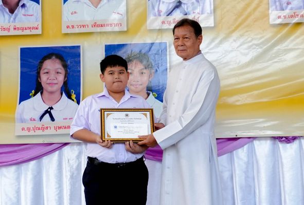 โรงเรียนปรีชานุศาสน์