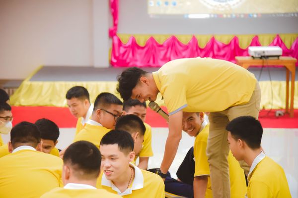 โรงเรียนปรีชานุศาสน์
